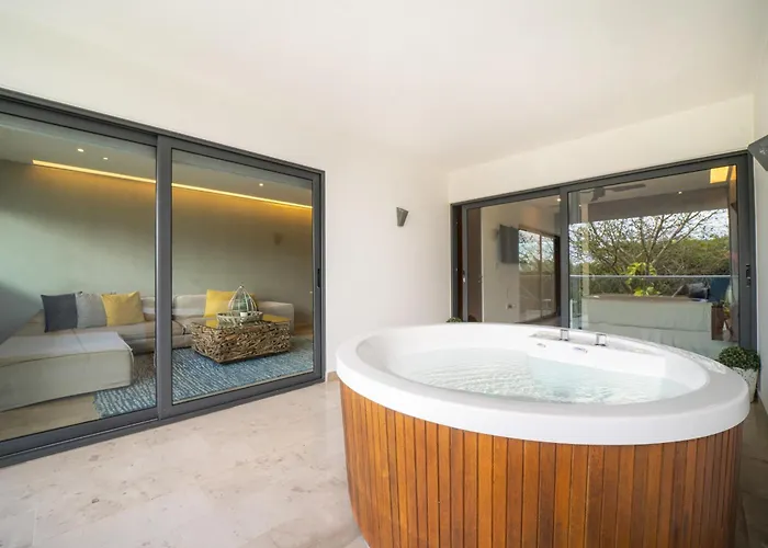 Cruz Con Mar 2br - Private Jacuzzi & Bbq 406 Appartement Playa del Carmen